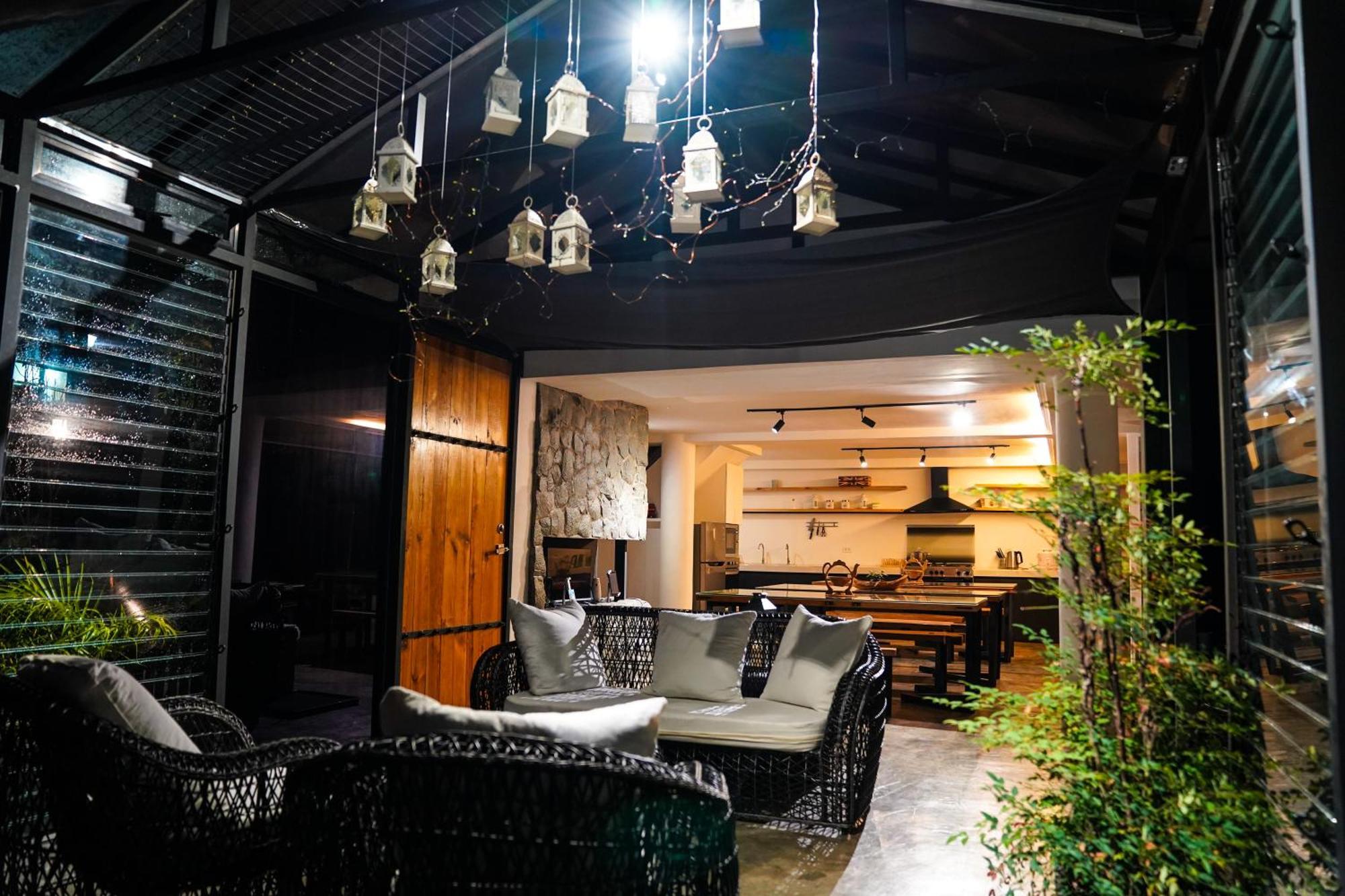 Tudor In The Pines Villa Baguio City Bagian luar foto